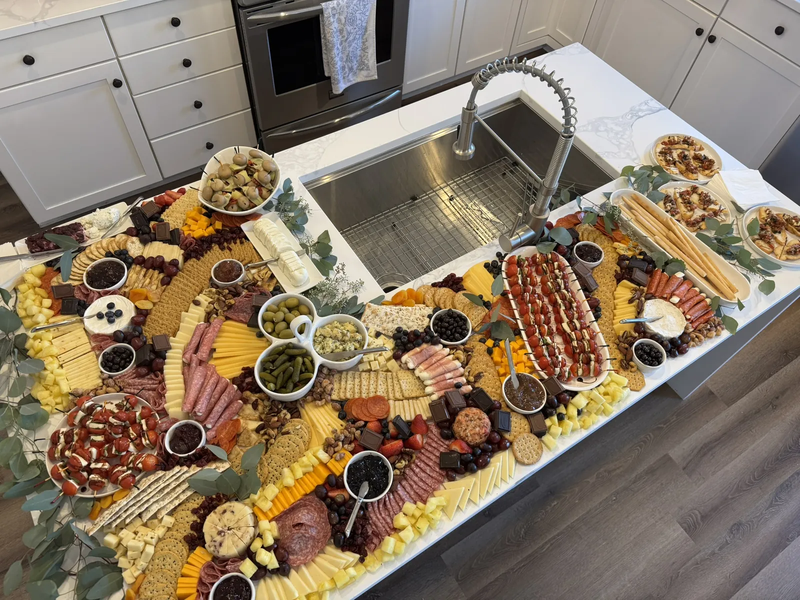 A full grazing table by Funkheizer's catering